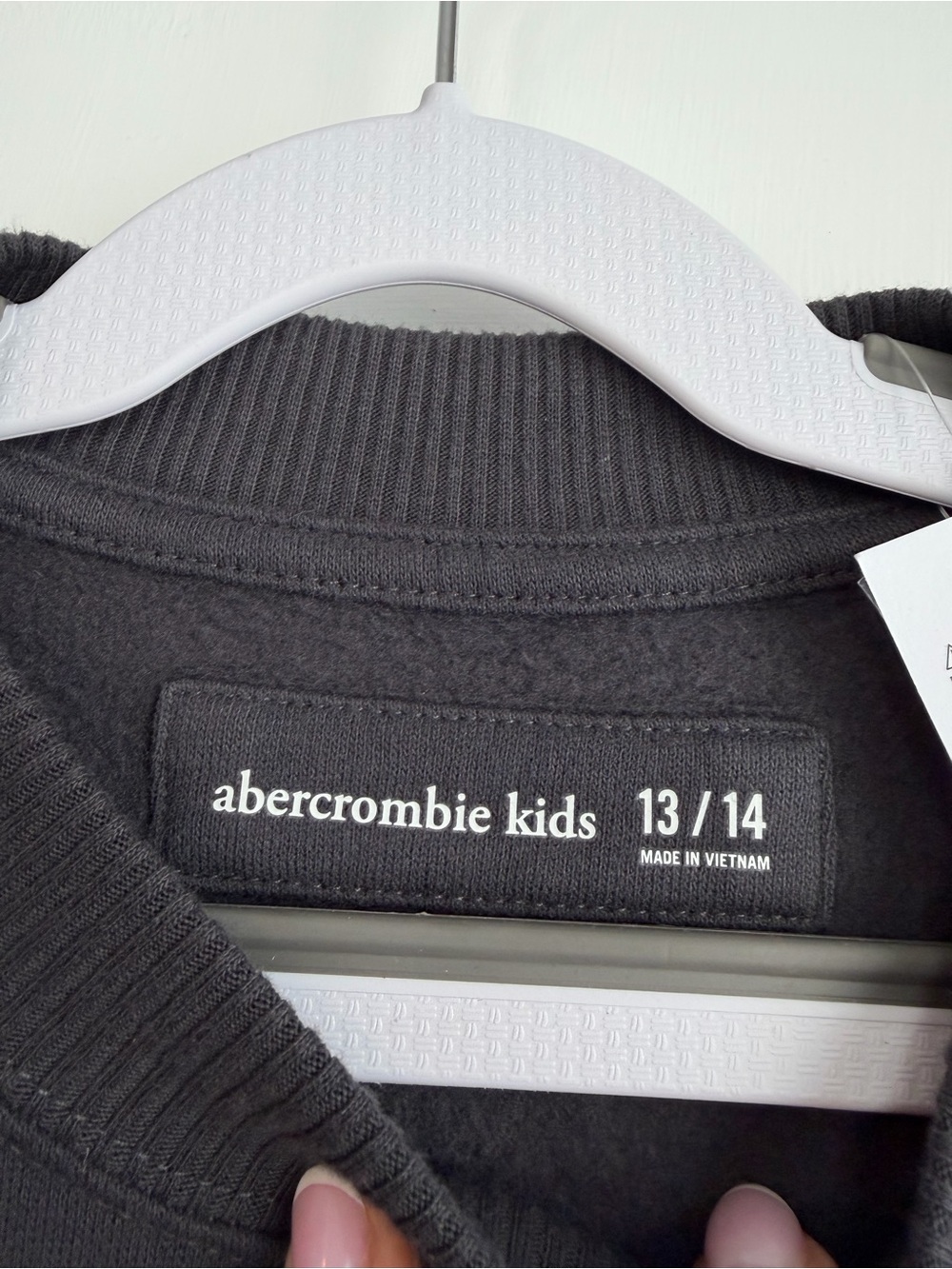 Abercrombie Kids Girls Wicked Sequin Pullover Knit NWT Size 13/14 - Picture 5 of 7